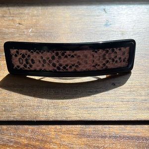 L Erickson. Barrette medium size, excellent condition